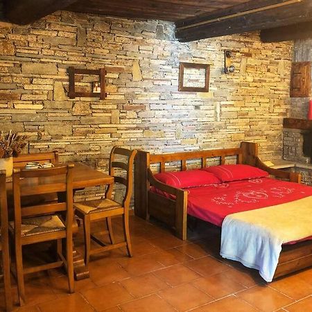 شقة Antey-Saint-André  في Monolocale Rustico Di Montagna المظهر الخارجي الصورة